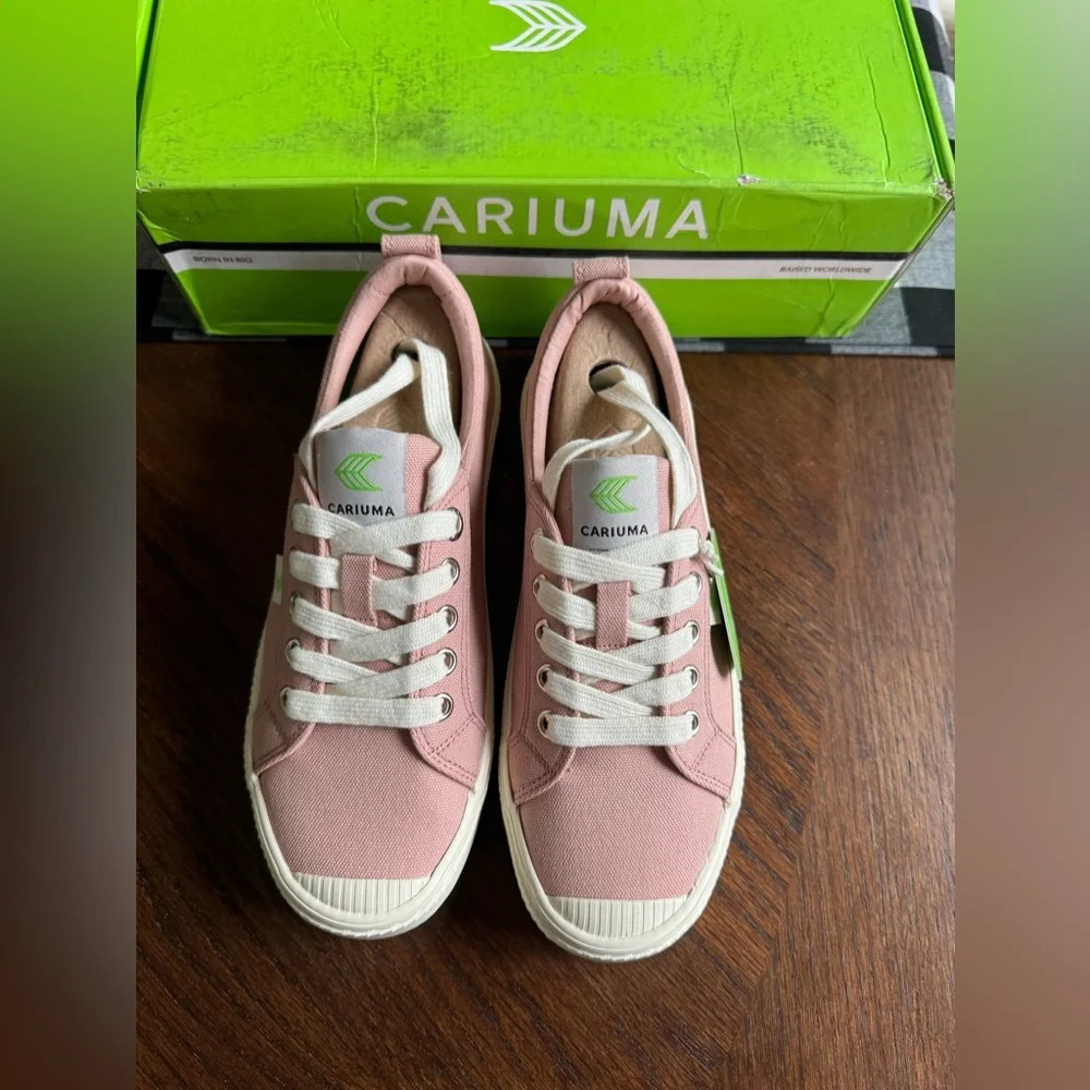 Cariuma OCA Low‎ Rose Canvas Sneaker